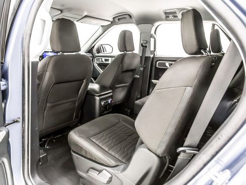 Used 2021 Ford Explorer XLT AWD/4WD image 29