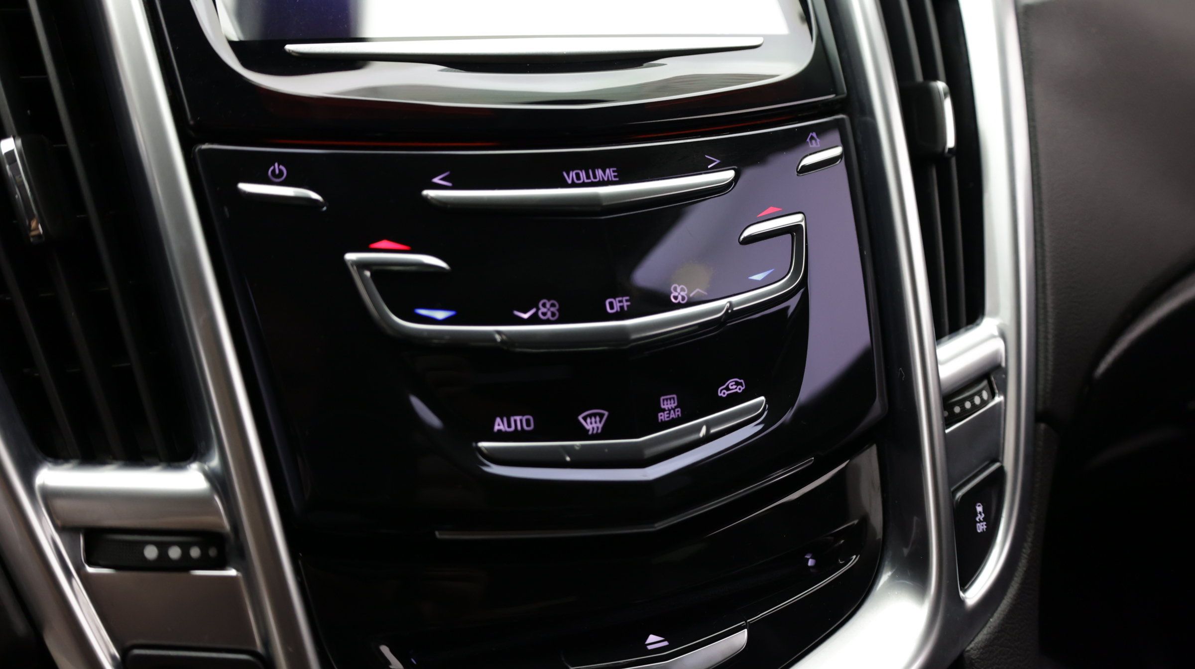 Used 2016 Cadillac SRX FWD image 16