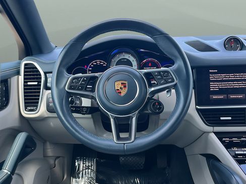 Used 2022 Porsche Cayenne Platinum Edition AWD/4WD image 10
