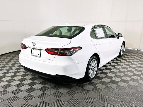 Used 2023 Toyota Camry LE image 3