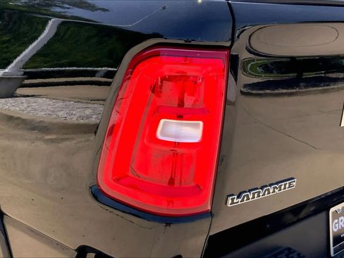 Used 2026 RAM 1500 Laramie AWD/4WD image 27