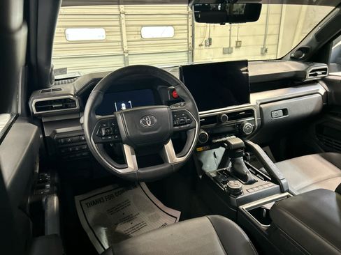 Certified 2025 Toyota 4Runner TRD Off-Road Premium w/ Tow Technology Package AWD/4WD image 4