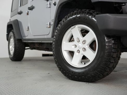 Used 2016 Jeep Wrangler Unlimited Sport w/ Quick Order Package 24S AWD/4WD image 17