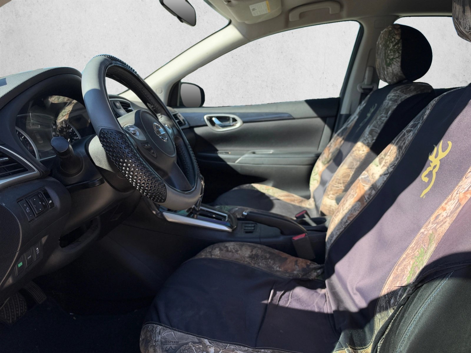 Used 2016 Nissan Sentra SR FWD image 11