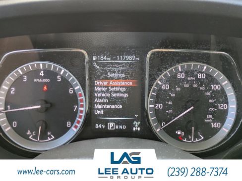 Used 2017 Nissan Titan SV image 22