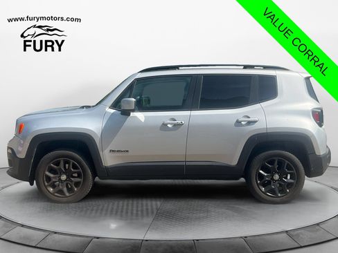 Used 2017 Jeep Renegade Latitude AWD/4WD image 6