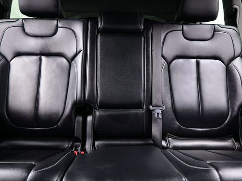 Used 2022 Jeep Grand Cherokee L Limited image 16