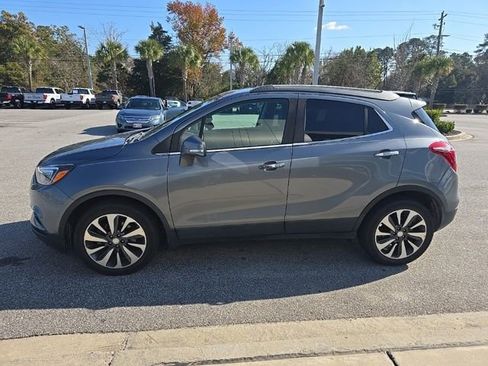 Used 2020 Buick Encore Essence image 5