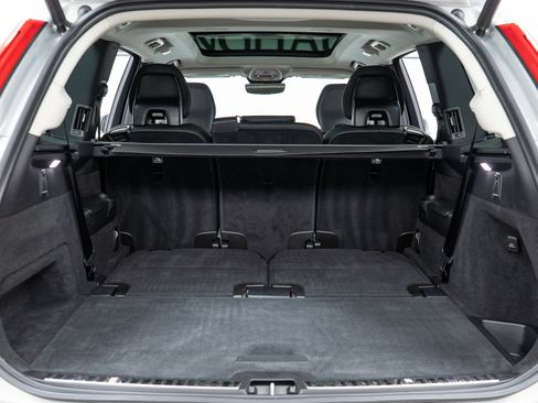 Used 2024 Volvo XC90 T8 Plus w/ Protection Package Premier image 10