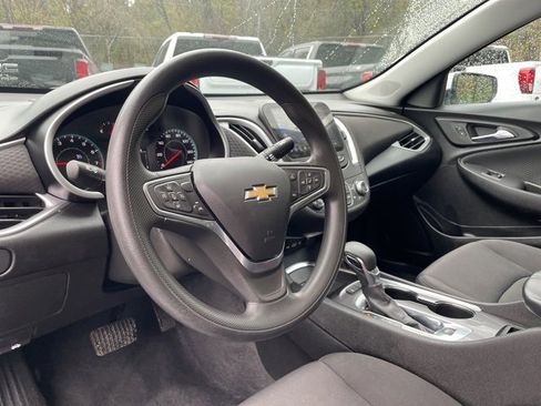 Used 2024 Chevrolet Malibu LT image 21