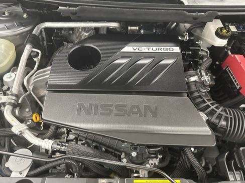 Used 2023 Nissan Rogue SV AWD/4WD image 24