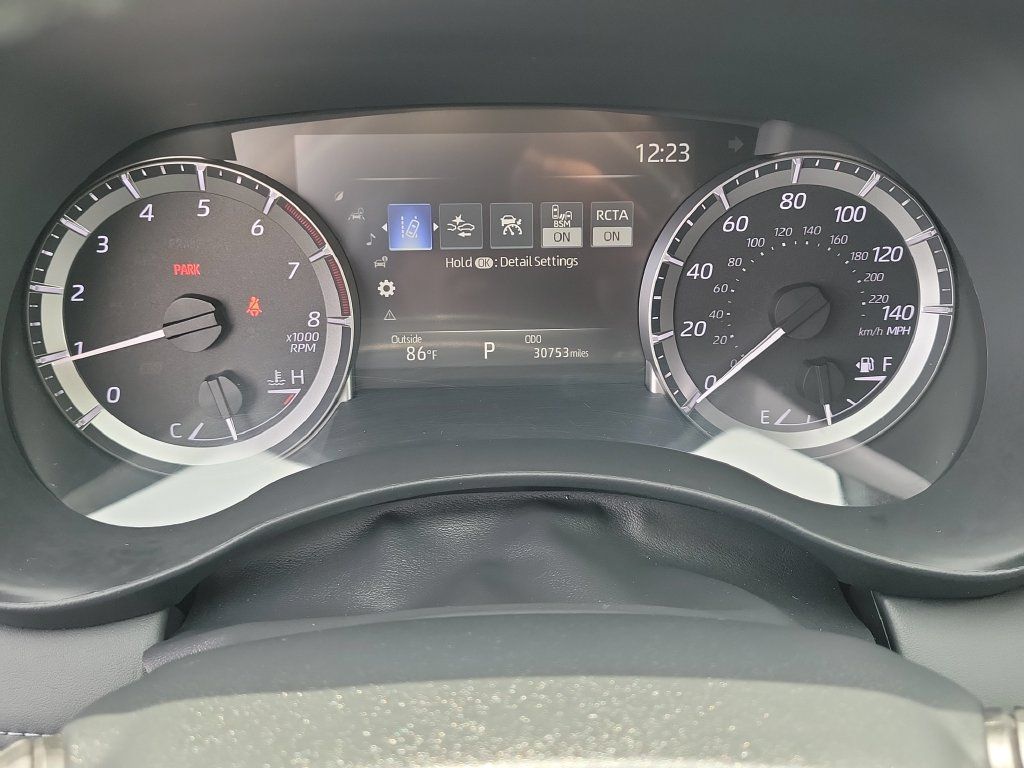 Used 2024 Toyota Highlander XSE FWD image 14