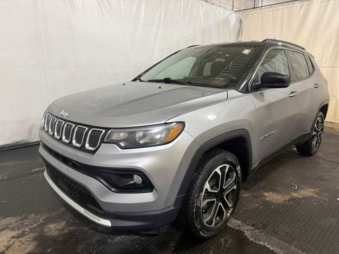 Used 2022 Jeep Compass Limited image 1