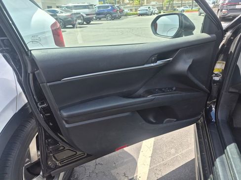 Used 2024 Toyota Camry SE FWD image 7