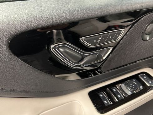 New 2026 Lincoln Aviator AWD image 28