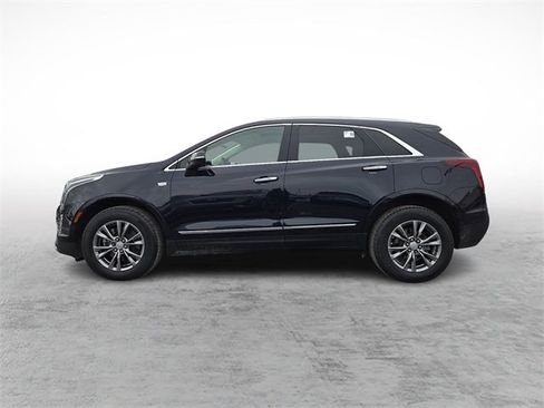 Certified 2022 Cadillac XT5 Premium Luxury image 2