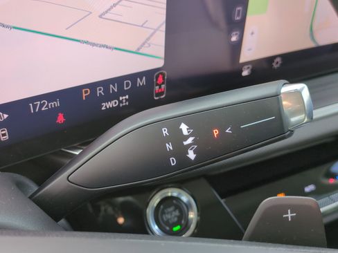 Certified 2025 Buick Envision Preferred image 22