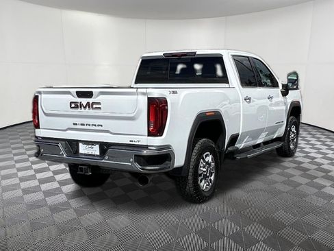 Used 2023 GMC Sierra 3500 SLT w/ SLT Convenience Package AWD/4WD image 6