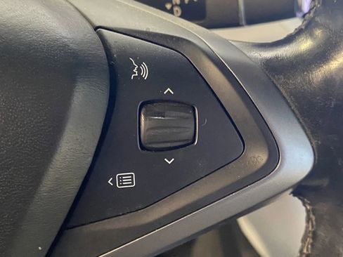 Used 2019 Tesla Model X image 18