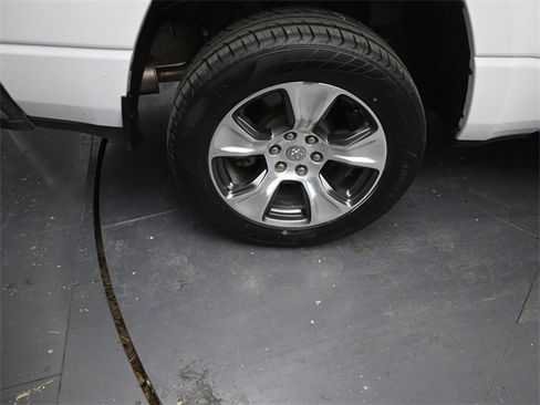 Used 2024 RAM 1500 Laramie image 9