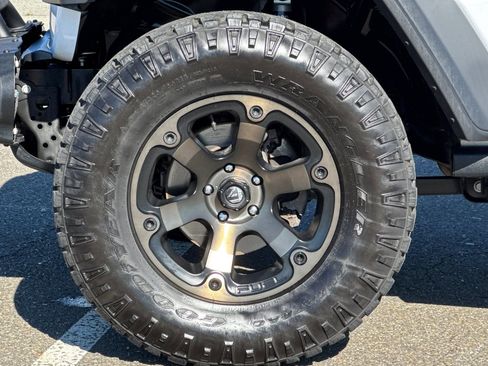 Used 2020 Jeep Gladiator Rubicon image 24