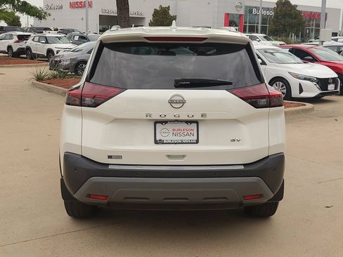 Certified 2023 Nissan Rogue SV w/ SV Premium B Package FWD image 3