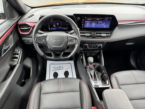 Used 2024 Chevrolet TrailBlazer RS image 16