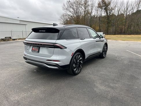 New 2026 Lincoln Nautilus Reserve w/ Jet Appearance Package image 6