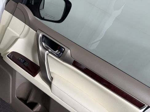 Used 2018 Lexus GX 460 Premium AWD/4WD image 46