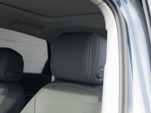 Used 2024 Audi Q8 e-tron Premium Plus w/ Premium Plus Package image 19