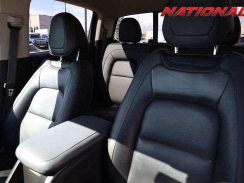 Used 2018 Chevrolet Colorado Z71 AWD/4WD image 16
