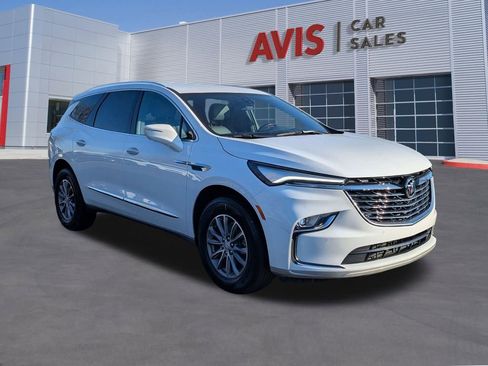 Used 2024 Buick Enclave Premium image 3