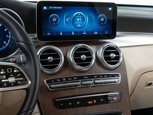 Certified 2022 Mercedes-Benz GLC 300 4MATIC image 19