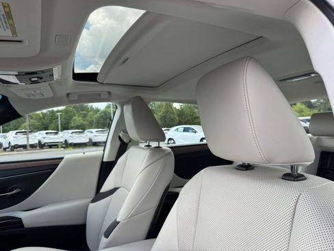 Used 2025 Lexus ES 350 w/ Premium Package FWD image 20