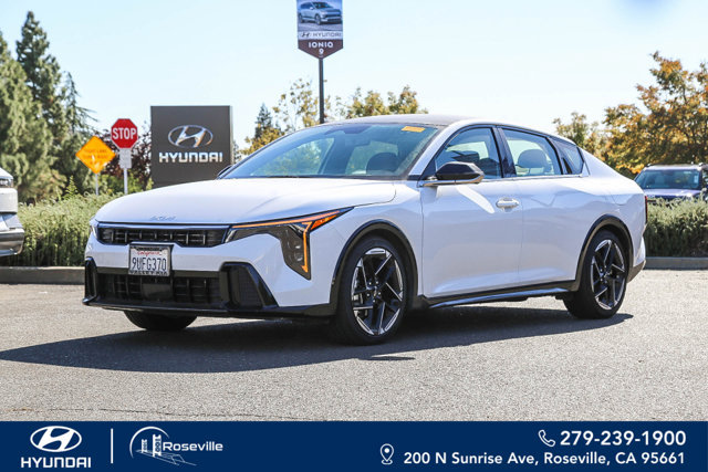 Used 2025 Kia K4 GT-Line w/ GT-Line Sunroof Package FWD image 1