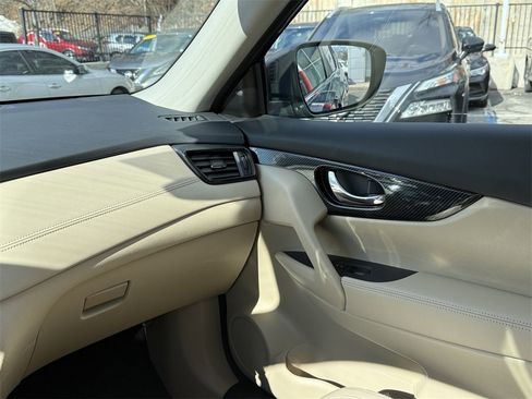 Used 2019 Nissan Rogue SL image 15