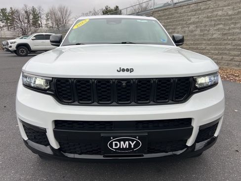 Used 2023 Jeep Grand Cherokee L Limited w/ Luxury Tech Group II image 6