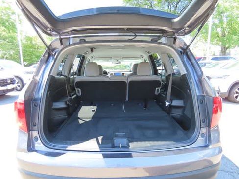 Used 2016 Honda Pilot EX image 10