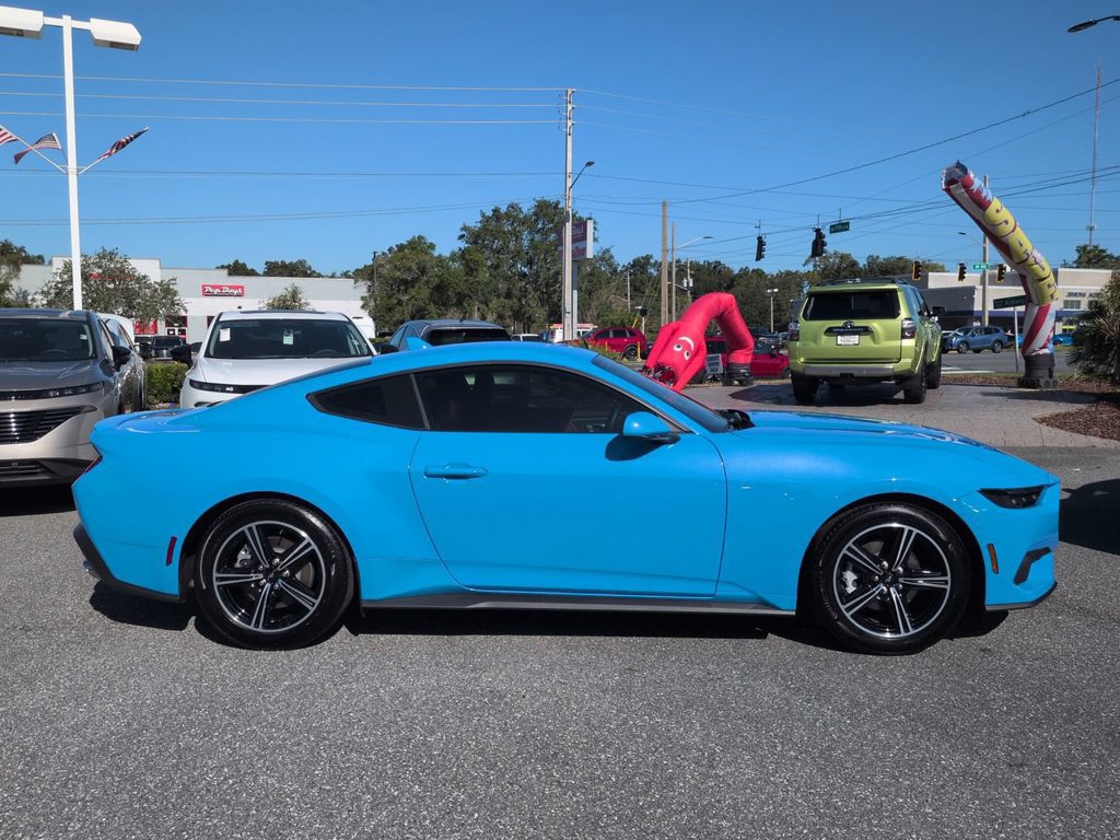 Used 2025 Ford Mustang Premium RWD image 3