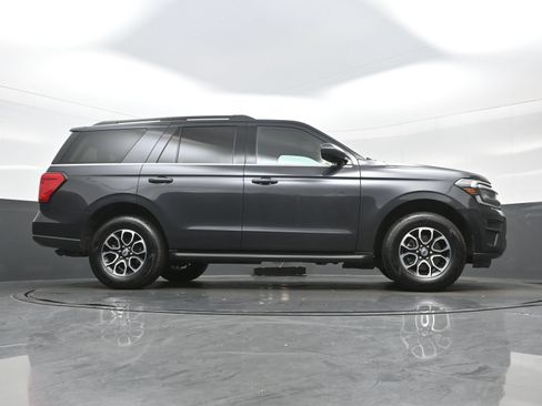 Used 2022 Ford Expedition XLT AWD/4WD image 33