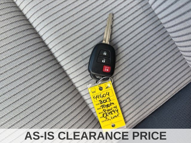 Used 2013 Toyota RAV4 XLE AWD/4WD image 16