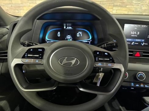 New 2026 Hyundai Elantra SE FWD image 15
