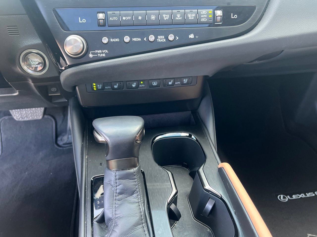 Used 2025 Lexus ES 350 Ultra Luxury w/ Accessory Package (Z2) FWD image 15