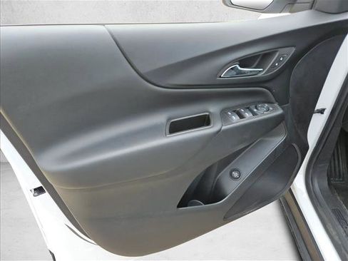 Used 2022 Chevrolet Equinox LT image 13