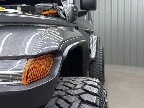 Used 2025 Jeep Wrangler Unlimited Sahara w/ Safety Group AWD/4WD image 13