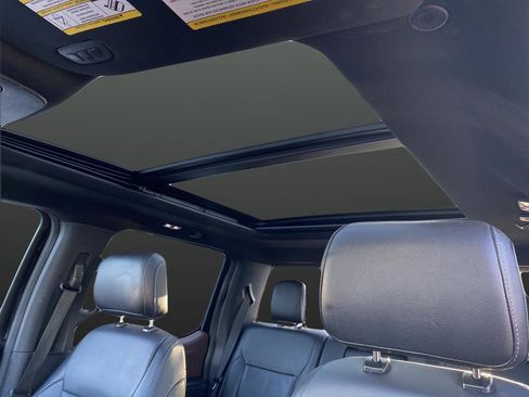 Used 2021 Ford F150 Lariat w/ Equipment Group 502A High image 7