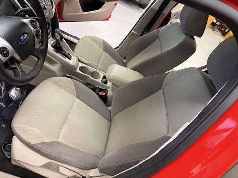 Used 2012 Ford Focus SE image 17