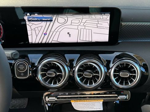 Used 2025 Mercedes-Benz CLA 250 image 21