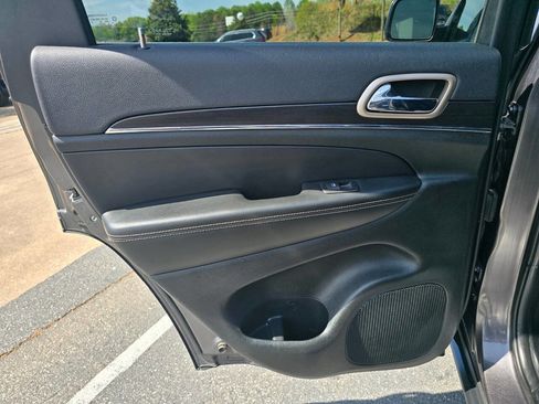 Used 2015 Jeep Grand Cherokee Limited image 15