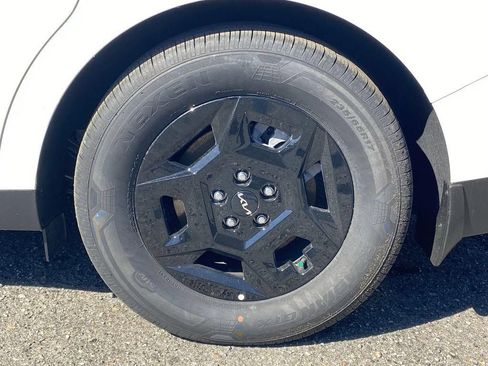 New 2026 Kia Carnival FWD image 31